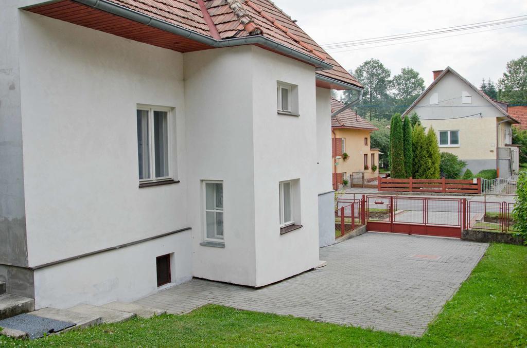 Holiday House Maria Závažná Poruba Rom bilde
